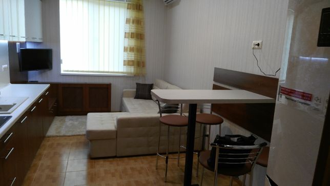 Rent an apartment in Kyiv on the St. Volodymyro-Lybidska 14 per 18000 uah. 