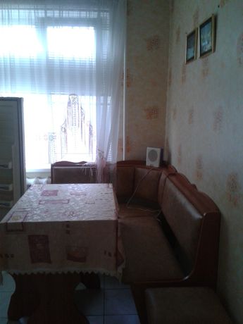 Rent an apartment in Cherkasy on the lane Dniprovskyi per 7000 uah. 