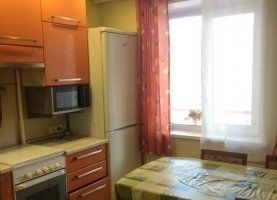 Rent an apartment in Mykolaiv on the St. Velyka Morska 34 per 4500 uah. 