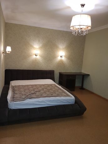 Rent an apartment in Kyiv near Metro Chernihivska per 17000 uah. 