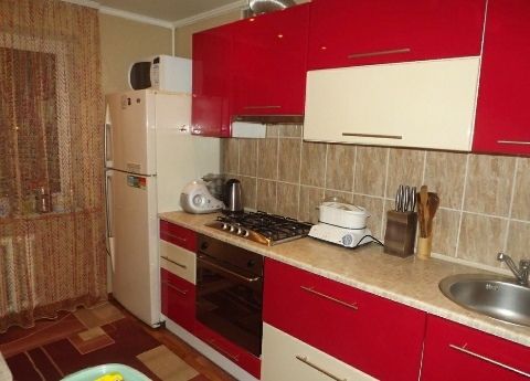 Rent an apartment in Chernivtsi on the St. Mitskevycha Adama per 4600 uah. 