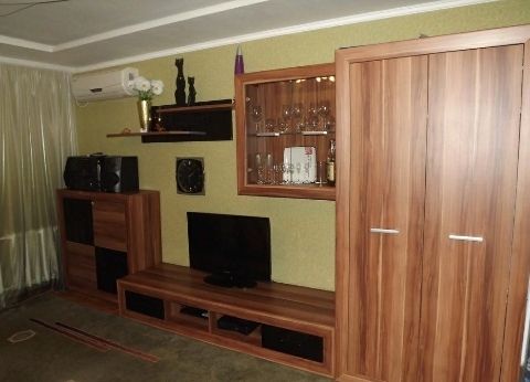 Rent an apartment in Chernivtsi on the St. Mitskevycha Adama per 4600 uah. 