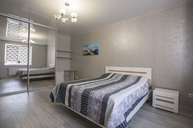 Rent daily an apartment in Ivano-Frankivsk on the St. Andriia Melnyka 10 per 650 uah. 