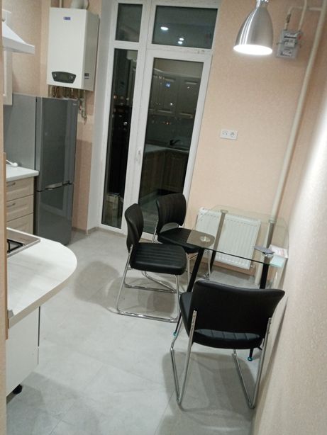 Rent an apartment in Odesa on the lane Viliamsa akademika per 7000 uah. 