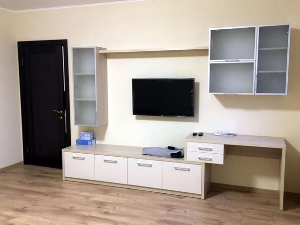 Rent an apartment in Kyiv near Metro Ploshcha Lva Tolstoho per 6500 uah. 