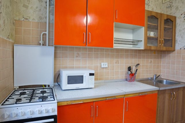 Rent an apartment in Kyiv near Metro Akademmistechko per 9500 uah. 