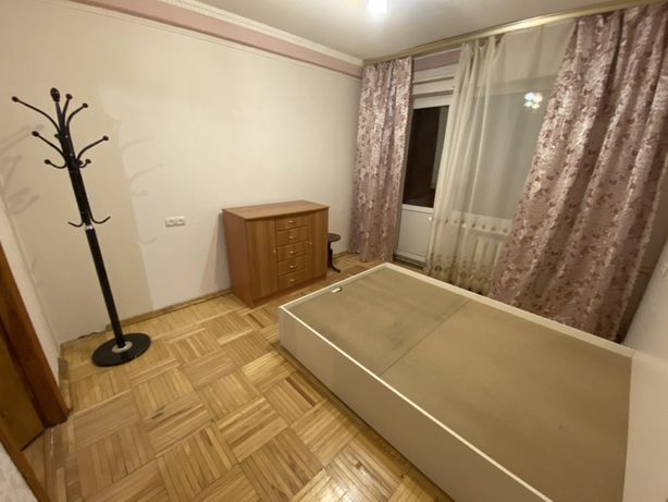 Rent an apartment in Kyiv near Metro Livoberezhna per 9200 uah. 