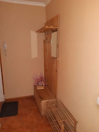 Rent an apartment in Kyiv on the St. Parkovo-Syretska per 8000 uah. 