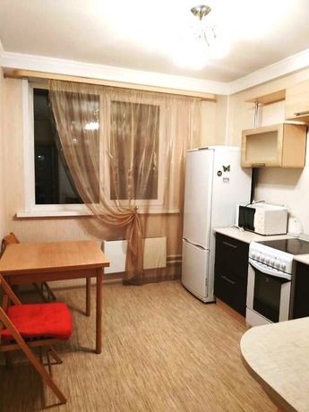 Rent an apartment in Kyiv on the St. Tatarska 3/2 per 5000 uah. 