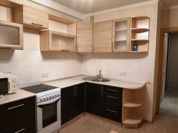 Rent an apartment in Kyiv on the St. Tatarska 3/2 per 5000 uah. 