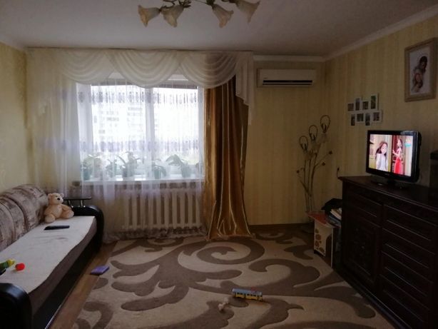 Rent a room in Kyiv on the St. Akhmatovoi Anny 7/15 per 2000 uah. 