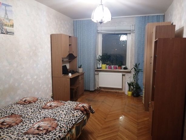 Снять квартиру в Киеве на ул. Ахматовой Анны за 12000 грн. 