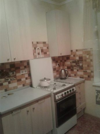 Rent an apartment in Kyiv near Metro Boryspilska per 7500 uah. 