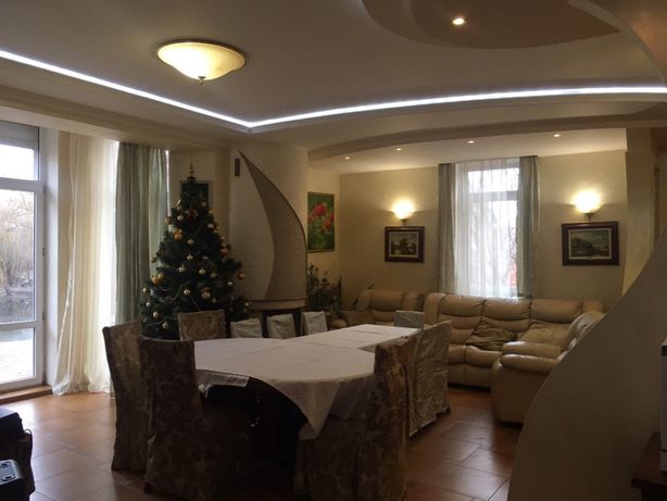 Rent a house in Kyiv near Metro Dnipro per 5000 uah. 