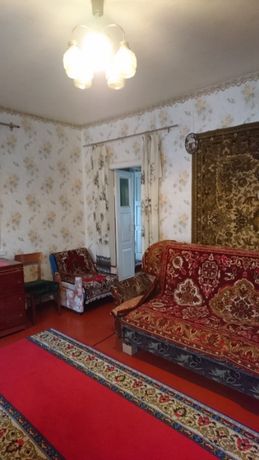 Зняти будинок в Дніпрі в Амур-Нижньодніпровському районі за 2000 грн. 
