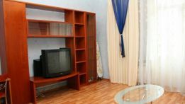 Rent an apartment in Melitopol on the Avenue Khmelnytskoho Bohdana 47 per 3000 uah. 