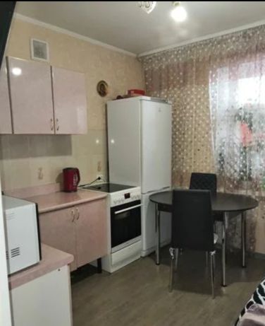 Rent an apartment in Kyiv on the St. Harmatna 31а per 6000 uah. 