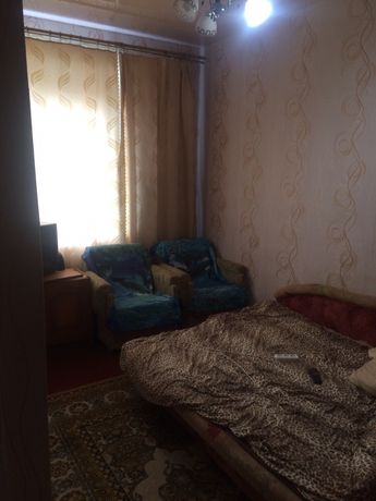 Rent an apartment in Nizhyn on the St. Molodizhna 2000 per 2000 uah. 