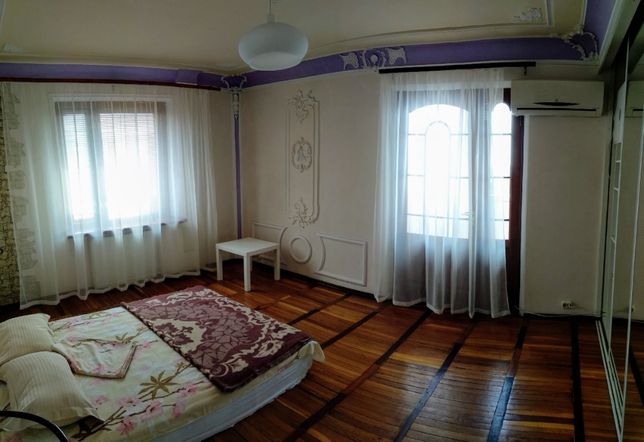 Rent an apartment in Berdiansk on the St. Tyshchenka 2 per 3600 uah. 