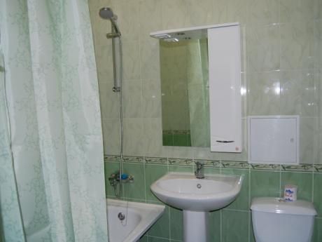 Rent an apartment in Uman on the St. Korsun-Shevchenkivska per 3200 uah. 