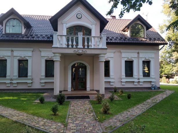 Rent a house in Kyiv in Shevchenkіvskyi district per 30000 uah. 