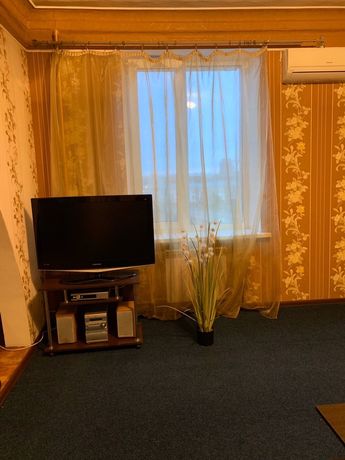 Rent an apartment in Kharkiv on the St. Svitla 5/5 per 15000 uah. 