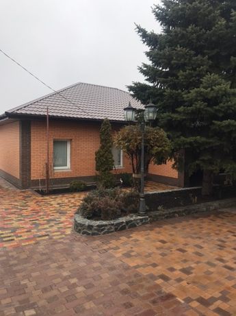 Зняти будинок в Дніпрі в Амур-Нижньодніпровському районі за 10000 грн. 