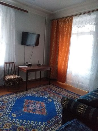 Rent an apartment in Kryvyi Rih on the St. Ufimska 4000 per 4000 uah. 