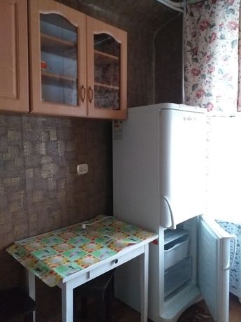 Rent an apartment in Kryvyi Rih on the St. Ufimska 4000 per 4000 uah. 