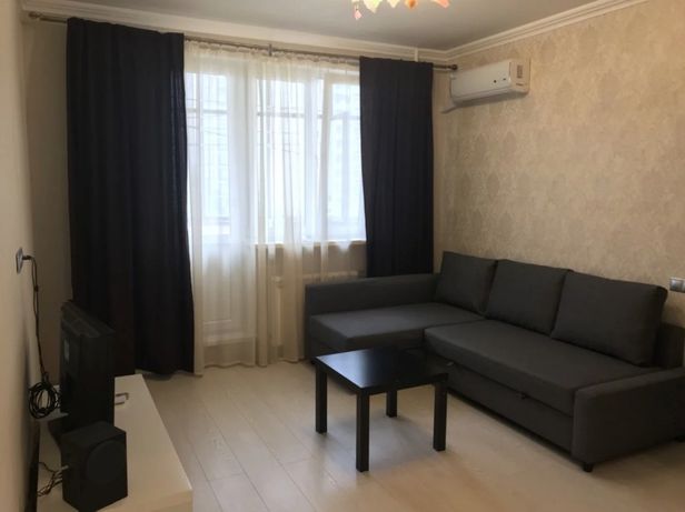 Rent an apartment in Kyiv on the St. Metalistiv 13 per 5000 uah. 