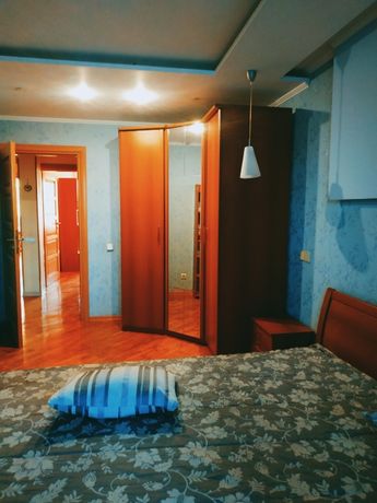 Зняти квартиру в Києві біля ст.м. Дніпро за 15000 грн. 