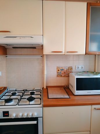 Rent an apartment in Kyiv near Metro Dnipro per 15000 uah. 