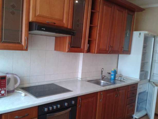 Rent an apartment in Kyiv on the St. Kubanska per 6900 uah. 