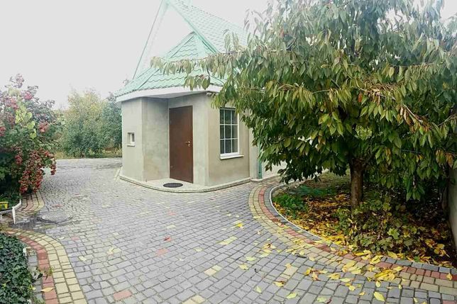Rent a house in Zaporizhzhia on the St. Artylerystiv per 7500 uah. 