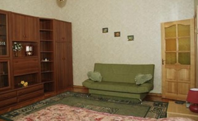 Rent an apartment in Poltava on the St. 1100-richchia Poltavy per 3700 uah. 