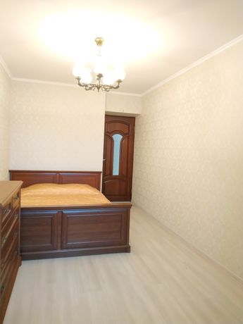 Rent an apartment in Kyiv on the St. Drahomyrova Mykhaila per 16500 uah. 