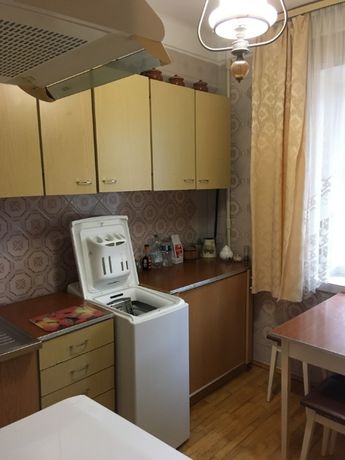 Rent an apartment in Kyiv near Metro Pecherska per 15000 uah. 