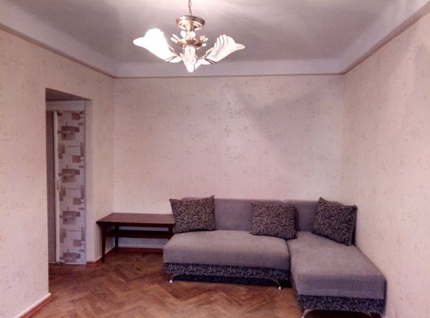 Rent an apartment in Kyiv on the St. Hertsena 10 per 11000 uah. 