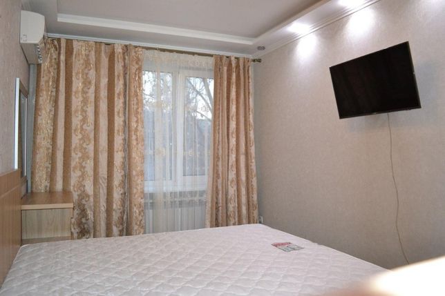 Rent an apartment in Dnipro on the St. Fabrychno-Zavodska per 9000 uah. 