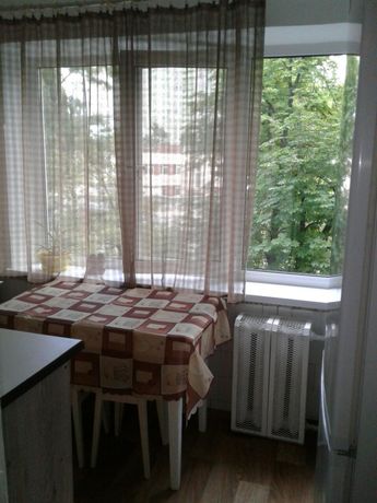 Rent an apartment in Kyiv on the Blvd. Perova 4 per 10000 uah. 