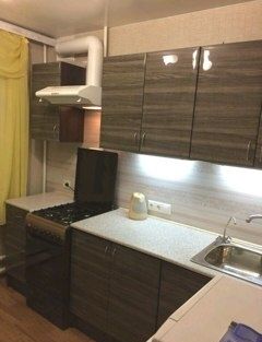 Rent an apartment in Uzhhorod on the Avenue Svobody per 4350 uah. 