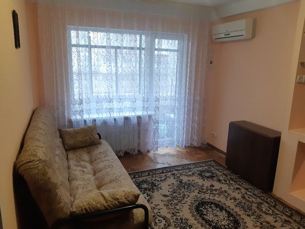 Rent an apartment in Zaporizhzhia on the Blvd. Tsentralnyi per 5500 uah. 