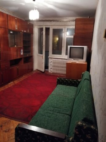 Rent an apartment in Kharkiv on the Avenue Heroiv Pratsi 89 per 4500 uah. 