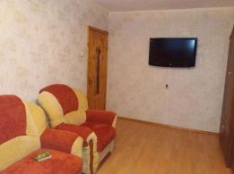 Rent an apartment in Nikopol on the St. Shevchenka per 2800 uah. 