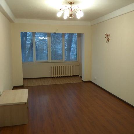 Rent an apartment in Kyiv on the St. Petropavlivska 12 per 7000 uah. 
