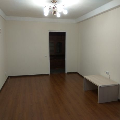 Rent an apartment in Kyiv on the St. Petropavlivska 12 per 7000 uah. 