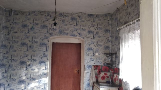 Rent a house in Mariupol on the lane Kalmiuskyi per 1000 uah. 