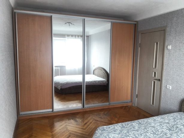 Rent an apartment in Kyiv on the Kharkivske highway per 10000 uah. 