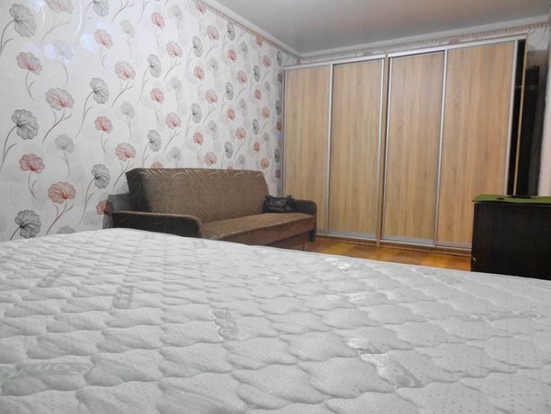 Rent an apartment in Kyiv on the St. Velyka Kytaivska 55А per 9300 uah. 