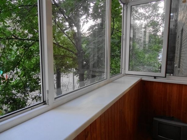 Rent an apartment in Kyiv on the St. Velyka Kytaivska 55А per 9300 uah. 